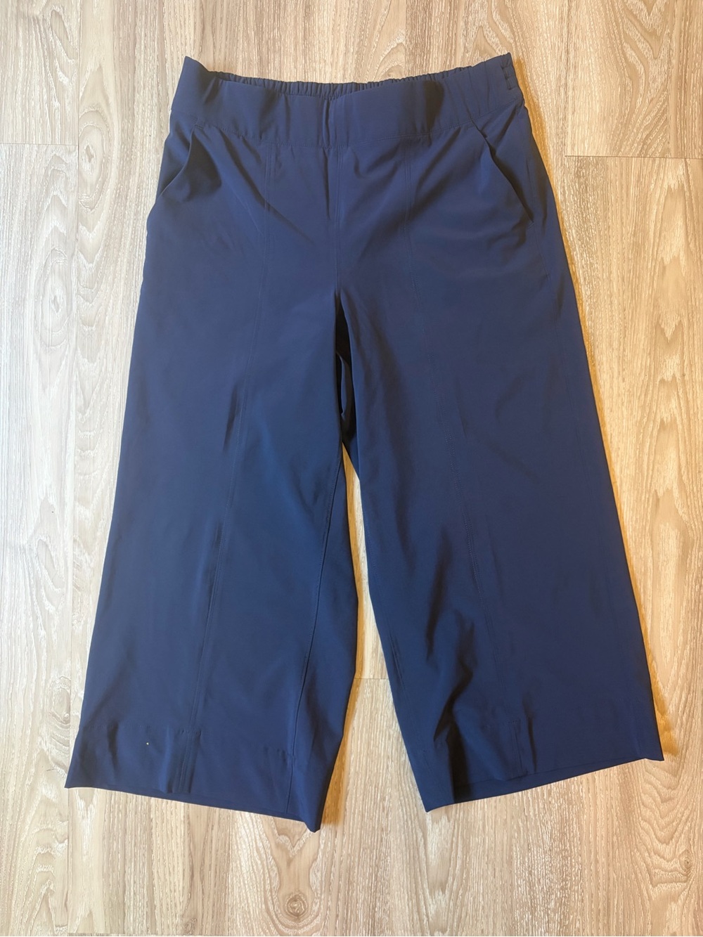 Athleta women’s Dark Navy Pants with Elastic Waistband size 10 T (tall)